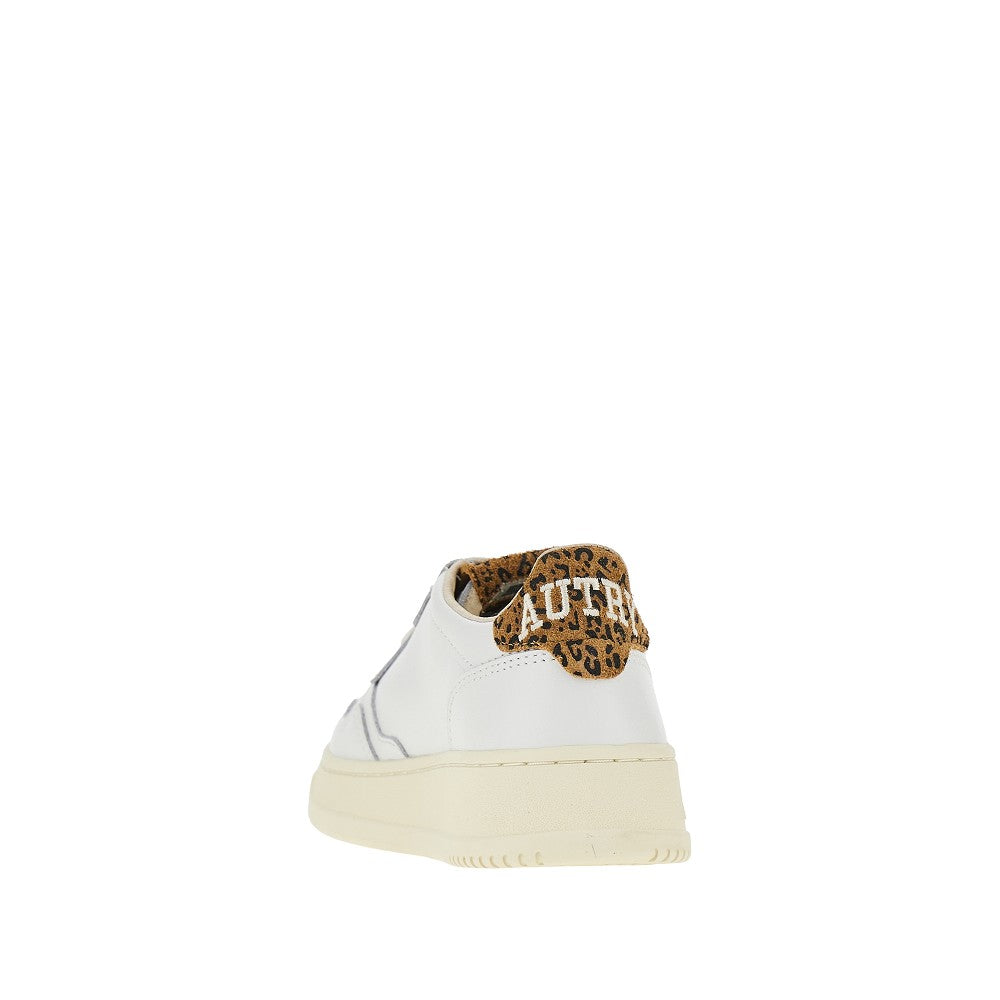 AUTRY Medalist Low sneakers