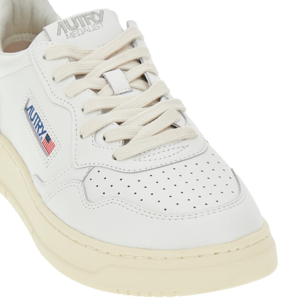 AUTRY Medalist Low leather snekars
