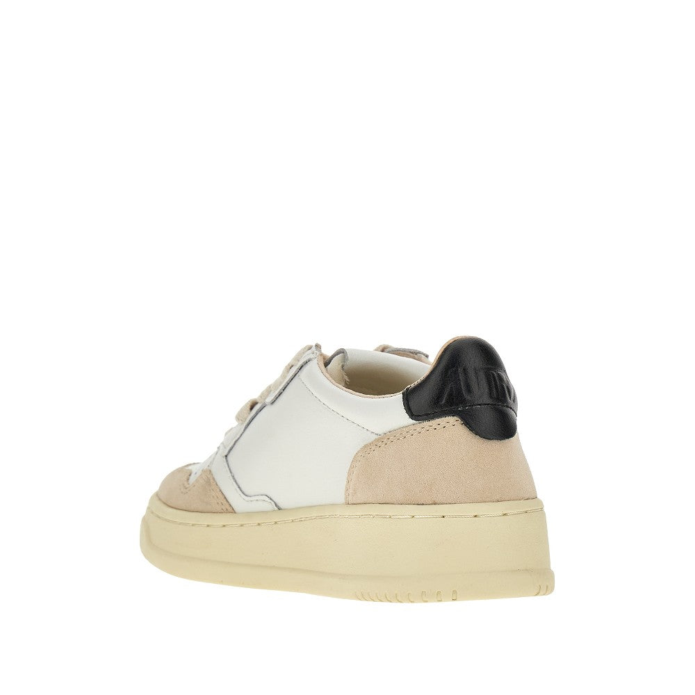 AUTRY Suede and leather Medalist Low sneakers