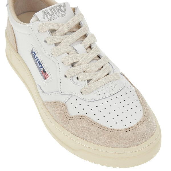 AUTRY Suede and leather Medalist Low sneakers