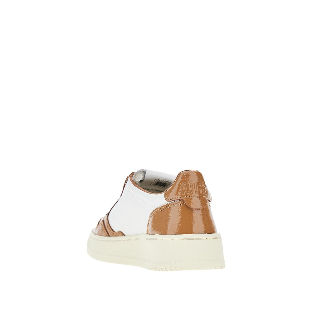AUTRY Medalist Low sneakers with patent details