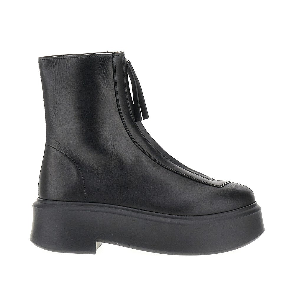 The Row Leather Zipped boots